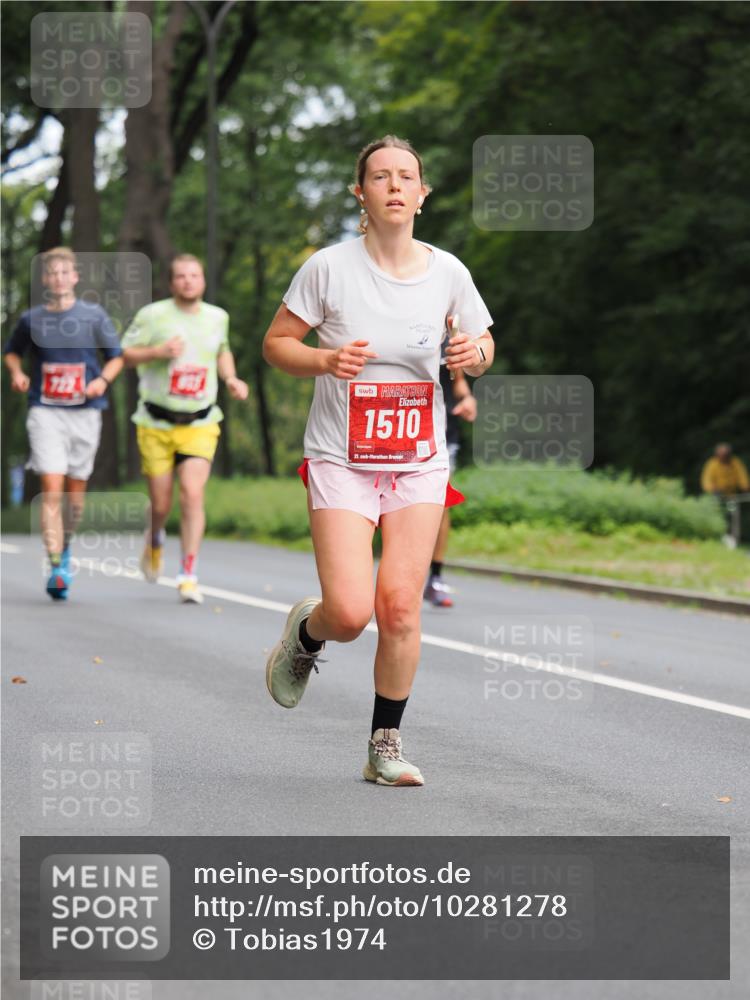 13.09.2026 - 21. swb-Marathon Bremen TobiasT http://msf.ph/oto/10281278 13.09.2026 11:44:43 Laufen 722, 1510, 21, 026 meine-sportfotos.de