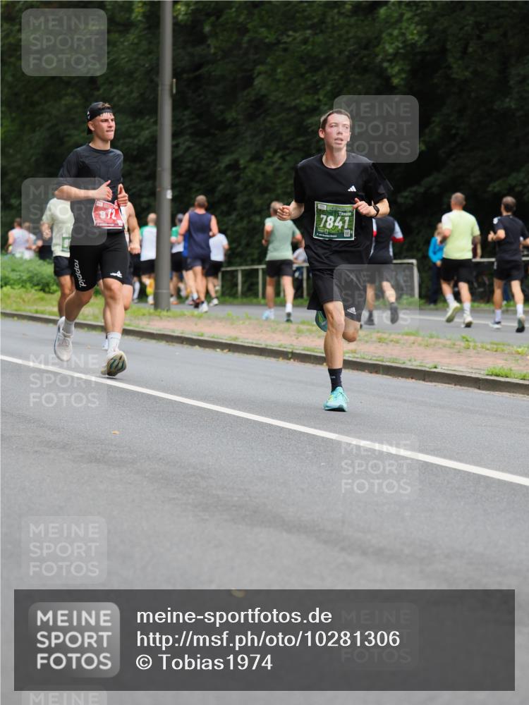 13.09.2026 - 21. swb-Marathon Bremen TobiasT http://msf.ph/oto/10281306 13.09.2026 11:50:55 Laufen 912, 7841 meine-sportfotos.de