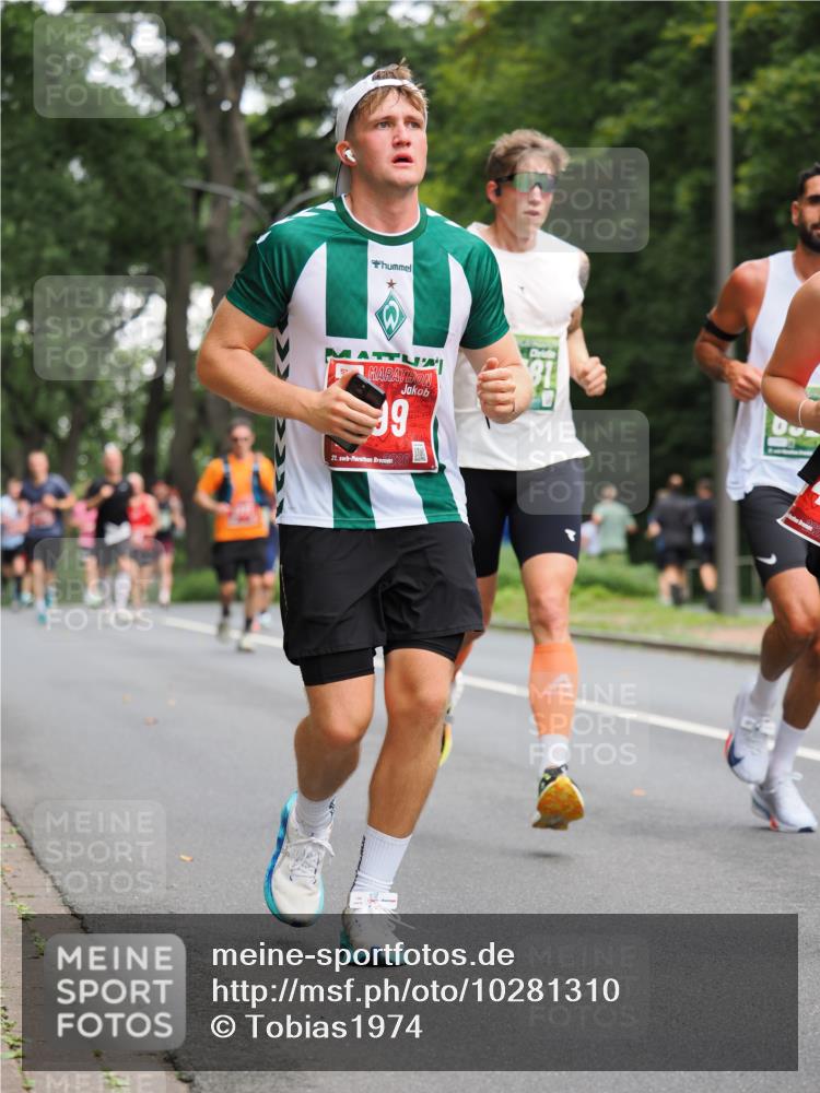 13.09.2026 - 21. swb-Marathon Bremen TobiasT http://msf.ph/oto/10281310 13.09.2026 11:51:00 Laufen 9, 21 meine-sportfotos.de