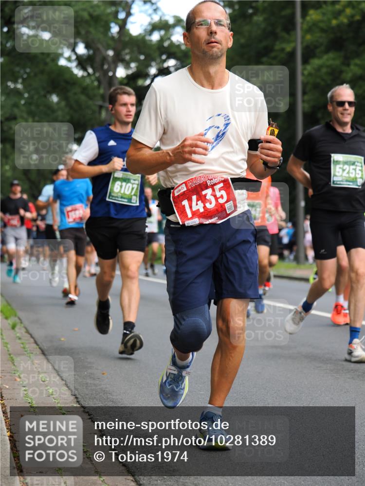 13.09.2026 - 21. swb-Marathon Bremen TobiasT http://msf.ph/oto/10281389 13.09.2026 11:55:03 Laufen 6107, 1435, 0991, 26, 5255 meine-sportfotos.de
