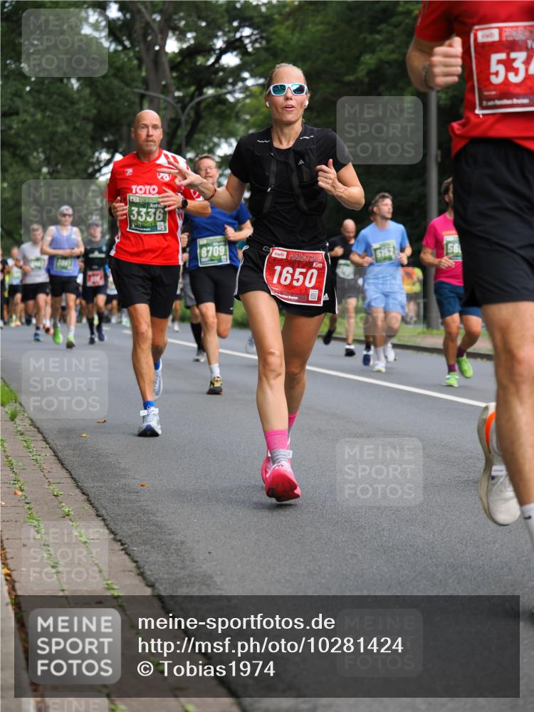 13.09.2026 - 21. swb-Marathon Bremen TobiasT http://msf.ph/oto/10281424 13.09.2026 11:55:14 Laufen 3336, 8709, 1650, 26, 5152, 56, 53 meine-sportfotos.de