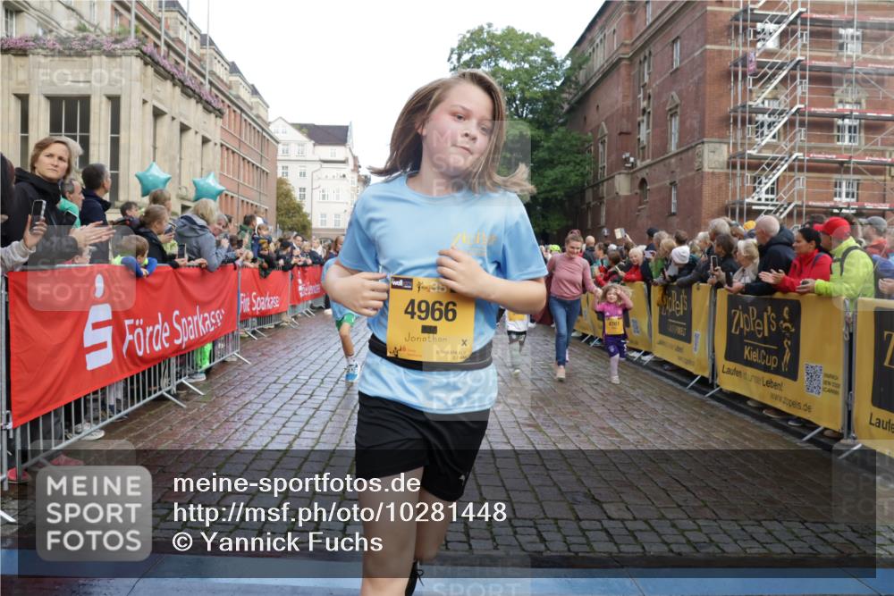 13.09.2026 - Kiel Lauf Yannick Fuchs http://msf.ph/oto/10281448 13.09.2026 08:55:08 Ziel 471, 495, 889, 1450, 1768, 2773, 3219, 3863, 4828, 5212, 6206, 6570, 7917, 8546, 9163, 10817, 10822, 11071, 11235, 11573, 12291, 12349, 159, 561, 744, 820, 1701, 2139, 2542, 2699, 2754, 2770, 3457, 4069, 4227, 4348, 5454, 6574, 6607, 6737, 7774, 7877, 8670, 8850, 9045, 9163, 9533, 9698, 10279, 10447, 10488, 11133, 11263, 11330, 11433, 11464, 11470, 11780, 12654, 114, 329, 589, 1106, 1109, 1297, 1489, 2023, 3218, 3356, 3693, 5225, 5860, 7072, 7222, 11656 meine-sportfotos.de