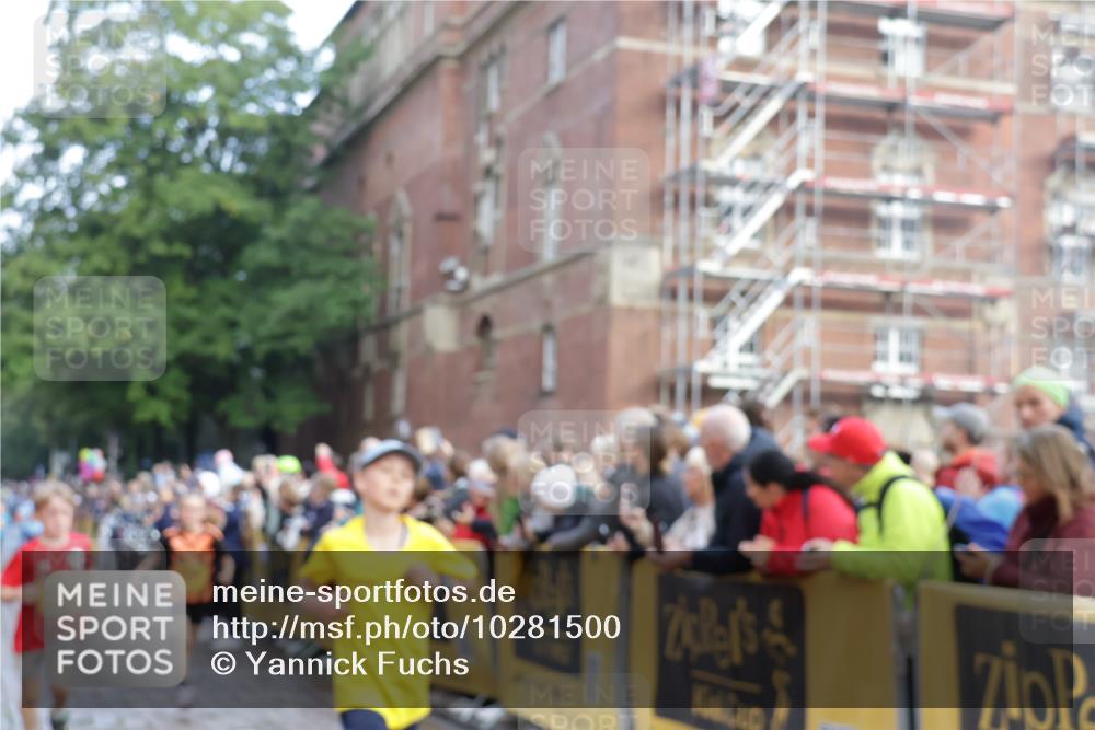 13.09.2026 - Kiel Lauf Yannick Fuchs http://msf.ph/oto/10281500 13.09.2026 08:55:13 Ziel 114, 471, 889, 1450, 1489, 1768, 3218, 3219, 3863, 5212, 5225, 5860, 6206, 6570, 7222, 7917, 8546, 9216, 10222, 10604, 10716, 10817, 10822, 11071, 11235, 11400, 11573, 12291, 12349, 159, 495, 561, 744, 820, 889, 1450, 1701, 2139, 2699, 2754, 2770, 2773, 3457, 4069, 4227, 4348, 4828, 5454, 6574, 6607, 6737, 7877, 8850, 9045, 9163, 9533, 10279, 10447, 10488, 11133, 11263, 11330, 11433, 11464, 11470, 11780, 12654, 329, 589, 1106, 1109, 1297, 1952, 2023, 3356, 3693, 7072 meine-sportfotos.de