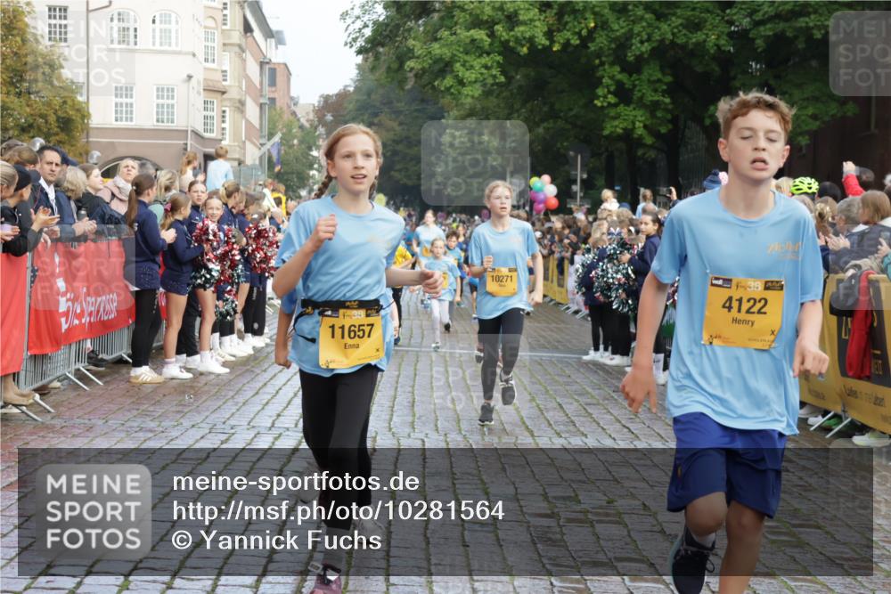 13.09.2026 - Kiel Lauf Yannick Fuchs http://msf.ph/oto/10281564 13.09.2026 08:55:19 Ziel 114, 589, 1106, 1109, 1297, 1489, 1768, 2023, 2026, 2272, 2932, 3218, 3219, 3356, 3693, 4359, 4760, 4761, 5225, 5860, 6206, 6268, 7072, 7222, 8027, 8546, 9216, 10222, 10604, 10716, 10817, 10822, 11400, 11469, 11573, 12291, 159, 471, 495, 561, 744, 820, 889, 1450, 2699, 2754, 2770, 2773, 3863, 4069, 4227, 4348, 4828, 5212, 5454, 6570, 6607, 6737, 7917, 9045, 9163, 10279, 10447, 10817, 10822, 11071, 11133, 11235, 11330, 11464, 11470, 11780, 12349, 12654, 329, 1952, 2453 meine-sportfotos.de