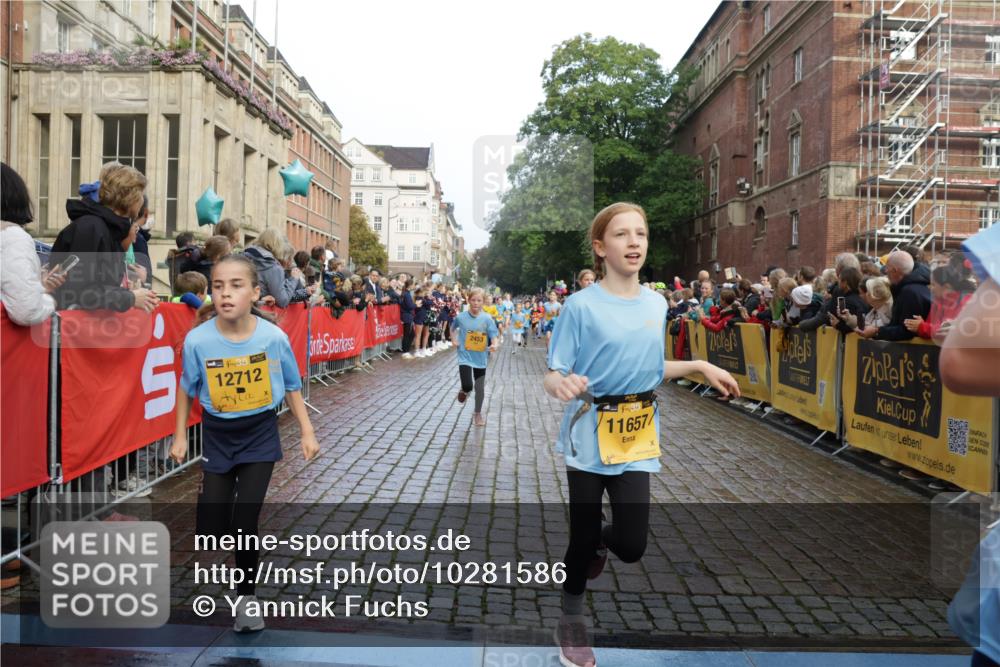 13.09.2026 - Kiel Lauf Yannick Fuchs http://msf.ph/oto/10281586 13.09.2026 08:55:20 Ziel 114, 589, 1106, 1109, 1297, 1489, 1768, 2023, 2026, 2272, 2932, 3218, 3219, 3356, 3693, 4359, 4760, 4761, 4966, 5225, 5860, 6206, 6268, 7072, 7222, 8027, 8546, 9216, 10222, 10604, 10716, 11400, 11469, 11573, 159, 471, 495, 561, 744, 820, 889, 1450, 1768, 2699, 2770, 2773, 3219, 3863, 4069, 4227, 4348, 4828, 5212, 5454, 6570, 6607, 7917, 9163, 10279, 10447, 10817, 10822, 11071, 11133, 11235, 11330, 11464, 11470, 11573, 11780, 12349, 12654, 329, 1952, 2453, 561, 820 meine-sportfotos.de