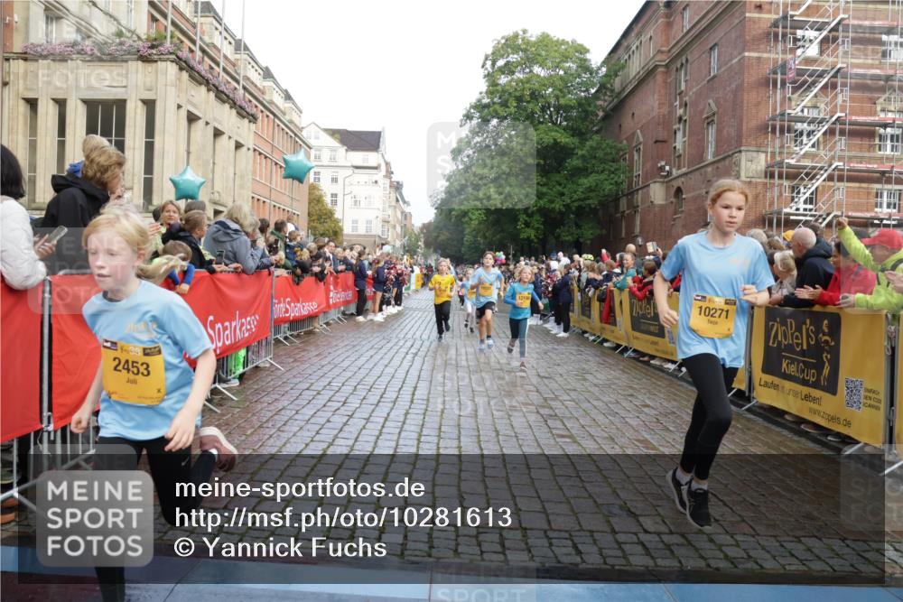 13.09.2026 - Kiel Lauf Yannick Fuchs http://msf.ph/oto/10281613 13.09.2026 08:55:22 Ziel 114, 589, 1106, 1109, 1297, 1489, 2023, 2026, 2272, 2932, 3218, 3356, 3693, 4359, 4760, 4761, 4966, 5225, 5860, 6268, 7072, 7207, 7222, 7601, 7907, 8027, 8546, 9216, 9344, 10222, 10604, 10716, 11400, 11469, 12219, 471, 495, 561, 744, 820, 889, 1450, 1768, 2699, 2770, 2773, 3219, 3863, 4069, 4227, 4348, 4828, 5212, 6206, 6570, 6607, 7917, 9163, 10279, 10447, 10817, 10822, 11071, 11133, 11235, 11330, 11464, 11470, 11573, 11780, 12349, 329, 1952, 2453, 561, 820 meine-sportfotos.de