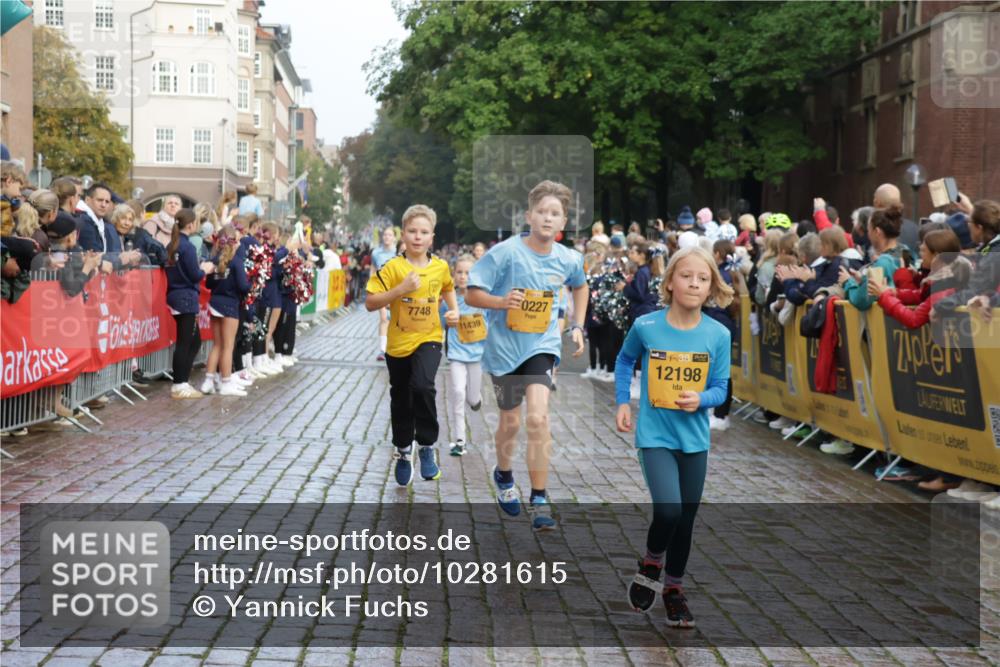 13.09.2026 - Kiel Lauf Yannick Fuchs http://msf.ph/oto/10281615 13.09.2026 08:55:23 Ziel 114, 329, 589, 1106, 1109, 1297, 1489, 2023, 2026, 2272, 2932, 3218, 3356, 3693, 4359, 4760, 4761, 4966, 5225, 5860, 6268, 7072, 7207, 7222, 7601, 7907, 8027, 8546, 9216, 9344, 10222, 10604, 10716, 11400, 11469, 12219, 471, 495, 561, 744, 820, 889, 1450, 1768, 2699, 2773, 3219, 3863, 4069, 4348, 4828, 5212, 6206, 6570, 6607, 7917, 8546, 9163, 10817, 10822, 11071, 11235, 11330, 11464, 11470, 11573, 11780, 12349, 1150, 1952, 2453, 561, 820 meine-sportfotos.de
