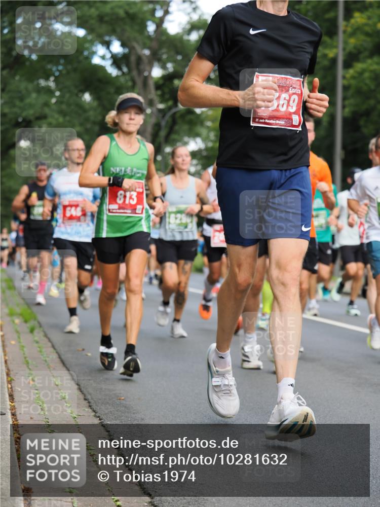 13.09.2026 - 21. swb-Marathon Bremen TobiasT http://msf.ph/oto/10281632 13.09.2026 11:56:17 Laufen 646, 813, 69, 21, 26 meine-sportfotos.de