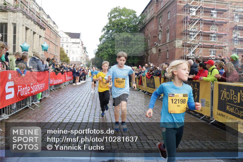 13.09.2026 - Kiel Lauf Yannick Fuchs http://msf.ph/oto/10281637 13.09.2026 08:55:24 Ziel 114, 329, 589, 1106, 1109, 1297, 1489, 2023, 2026, 2272, 2932, 3218, 3356, 3693, 4359, 4760, 4761, 4966, 5225, 5860, 6268, 7072, 7207, 7222, 7601, 7852, 7907, 8027, 9216, 9344, 10222, 10604, 10716, 11400, 11469, 12219, 12530, 471, 495, 744, 889, 1450, 1768, 2699, 2773, 3218, 3219, 3863, 4069, 4348, 4828, 5212, 6206, 6570, 6607, 7917, 8546, 9163, 10716, 10817, 10822, 11071, 11235, 11330, 11464, 11470, 11573, 11780, 12349, 1150, 1952, 2453, 561, 820 meine-sportfotos.de
