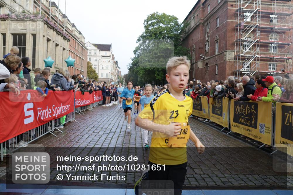 13.09.2026 - Kiel Lauf Yannick Fuchs http://msf.ph/oto/10281651 13.09.2026 08:55:25 Ziel 114, 329, 589, 1106, 1109, 1297, 1489, 2023, 2026, 2272, 2642, 2932, 3356, 3693, 4359, 4760, 4761, 4966, 5225, 5860, 5932, 6268, 7072, 7207, 7222, 7601, 7852, 7907, 8027, 9216, 9344, 10222, 10604, 11400, 11469, 12219, 12530, 471, 495, 744, 889, 1450, 1768, 2699, 2773, 3218, 3219, 3863, 4069, 4348, 4828, 5212, 5860, 6206, 6570, 6607, 7917, 8546, 9163, 9216, 10716, 10817, 10822, 11071, 11235, 11330, 11464, 11470, 11573, 11780, 12349, 277, 1150, 1952, 2453, 561, 820 meine-sportfotos.de
