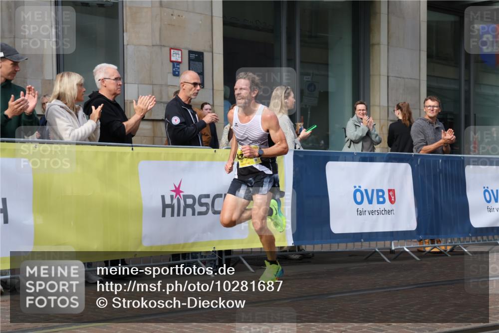 13.09.2026 - 21. swb-Marathon Bremen Strokosch-Dieckow http://msf.ph/oto/10281687 13.09.2026 10:28:27 Ziel 13515, 13567, 13593, 13624, 12272, 13501, 13547, 13635 meine-sportfotos.de