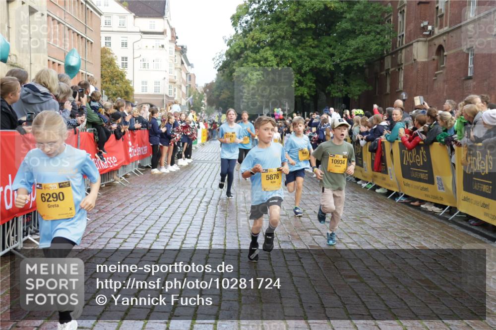 13.09.2026 - Kiel Lauf Yannick Fuchs http://msf.ph/oto/10281724 13.09.2026 08:55:31 Ziel 329, 589, 1106, 1952, 2023, 2026, 2272, 2344, 2642, 2932, 4122, 4359, 4760, 4761, 4966, 5932, 6268, 7207, 7601, 7852, 7907, 7929, 8027, 9344, 11469, 11657, 12219, 12530, 114, 471, 495, 744, 889, 1109, 1297, 1450, 1489, 1768, 2773, 3218, 3219, 3356, 3693, 3863, 4069, 4828, 5212, 5225, 5860, 6206, 6570, 7072, 7222, 7917, 8546, 9163, 9216, 10222, 10604, 10716, 10817, 10822, 11071, 11235, 11400, 11573, 12349, 277, 1150, 1160, 1310, 2453 meine-sportfotos.de