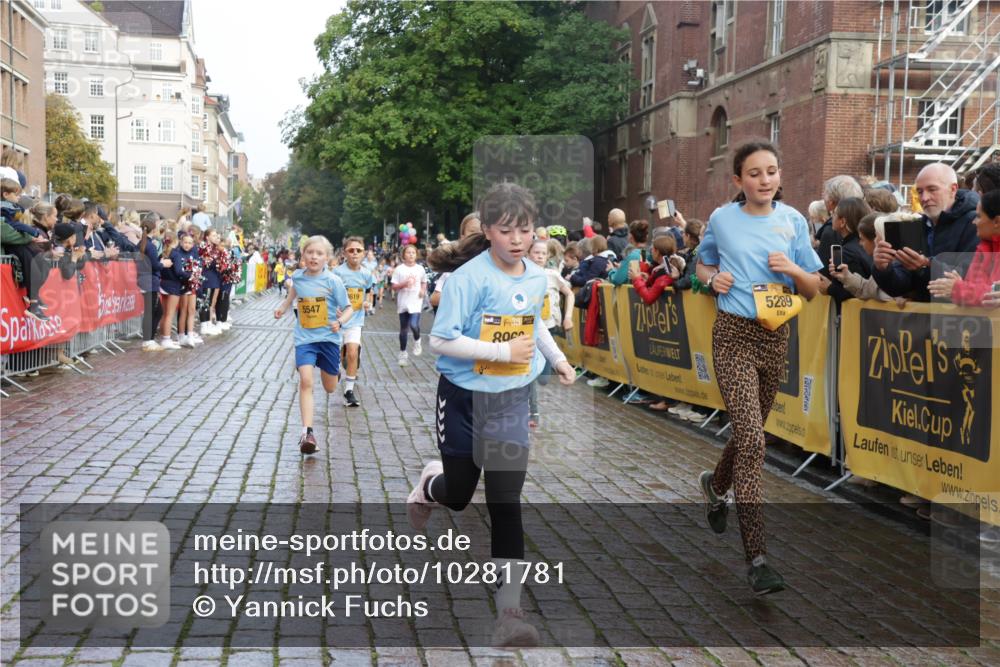 13.09.2026 - Kiel Lauf Yannick Fuchs http://msf.ph/oto/10281781 13.09.2026 08:55:36 Ziel 329, 1952, 2344, 2453, 2642, 4122, 5932, 7207, 7601, 7748, 7852, 7907, 7929, 9344, 10227, 10271, 11657, 12198, 12219, 12530, 12712, 114, 471, 495, 589, 889, 1106, 1109, 1297, 1450, 1489, 1768, 2023, 2026, 2272, 2932, 3218, 3219, 3356, 3693, 3863, 4359, 4760, 4761, 4966, 5212, 5225, 5860, 6206, 6268, 6570, 7072, 7222, 7907, 7917, 8027, 8546, 9216, 10222, 10604, 10716, 10817, 10822, 11071, 11235, 11400, 11469, 11573, 12219, 12349, 277, 1150, 1160, 1310 meine-sportfotos.de