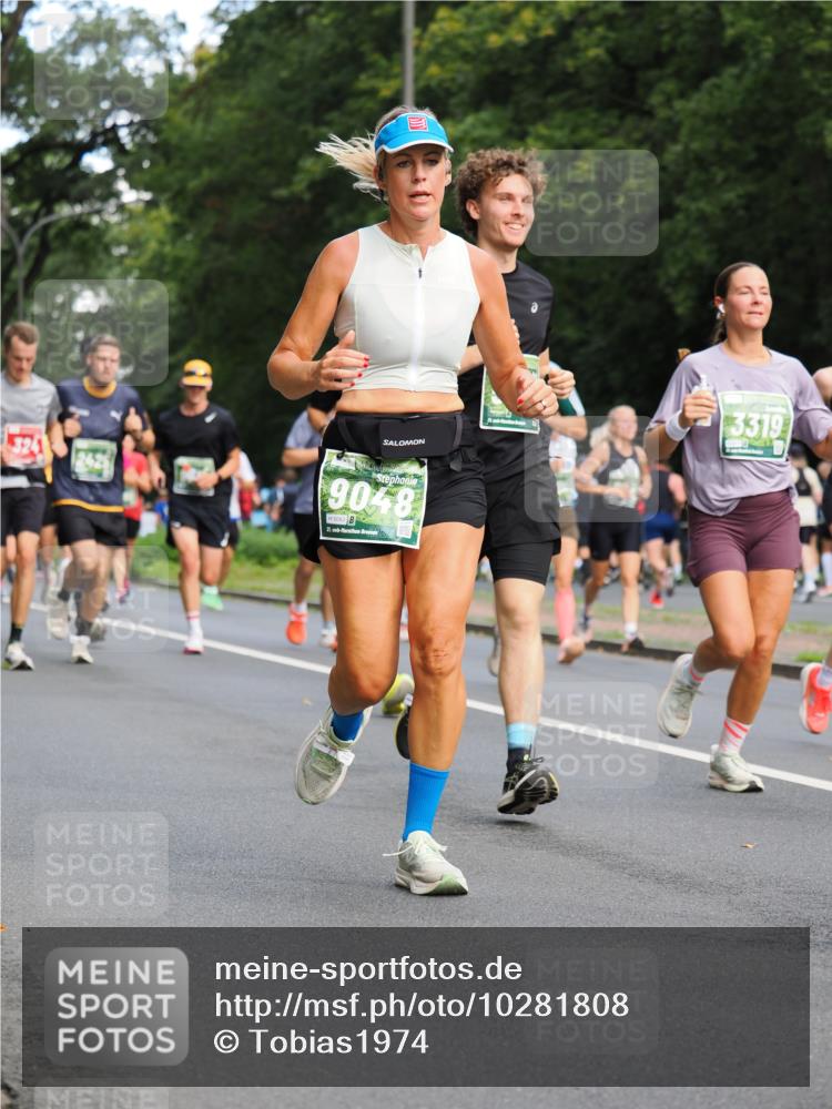 13.09.2026 - 21. swb-Marathon Bremen TobiasT http://msf.ph/oto/10281808 13.09.2026 11:57:20 Laufen 324, 3319, 9048, 5093, 21 meine-sportfotos.de