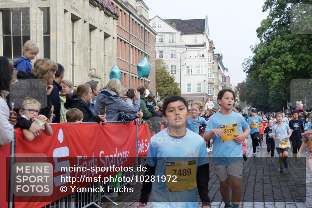 13.09.2026 - Kiel Lauf Yannick Fuchs http://msf.ph/oto/10281972 13.09.2026 08:55:51 Ziel 277, 645, 1150, 1160, 1249, 1310, 1712, 2998, 3253, 3358, 4545, 4682, 4755, 5289, 5297, 5547, 5781, 5876, 6290, 7748, 8619, 8960, 9033, 9302, 9792, 10188, 10818, 10934, 11439, 114, 329, 589, 1106, 1109, 1297, 1489, 1952, 2023, 2026, 2272, 2344, 2453, 2642, 2932, 3356, 3693, 4122, 4359, 4760, 4761, 4966, 5225, 5932, 6268, 7072, 7207, 7222, 7601, 7748, 7852, 7907, 7929, 8027, 9344, 10222, 10227, 10271, 10604, 11400, 11469, 11657, 12219, 12712, 74, 76, 669, 114 meine-sportfotos.de