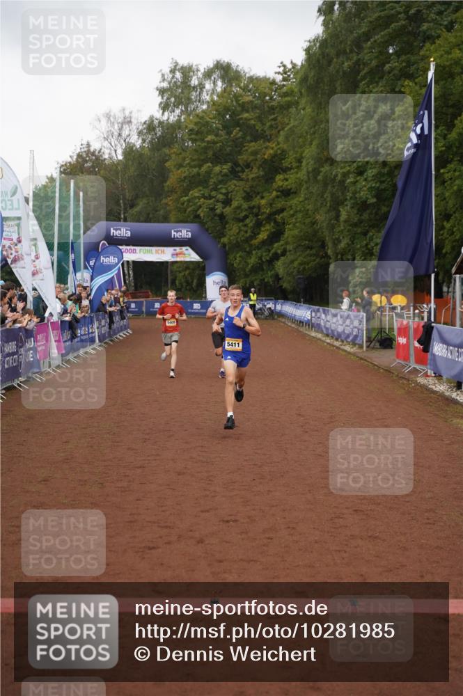 13.09.2026 - Airport Race Dennis Weichert http://msf.ph/oto/10281985 13.09.2026 10:18:42 Ziel 5409, 5411 meine-sportfotos.de