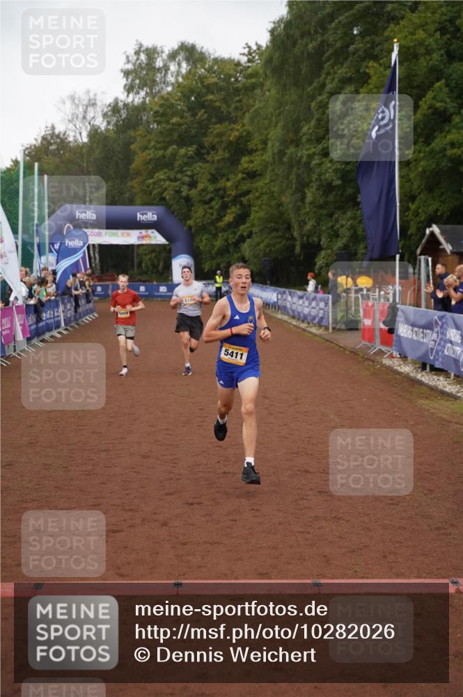 13.09.2026 - Airport Race Dennis Weichert http://msf.ph/oto/10282026 13.09.2026 10:18:43 Ziel 5409, 5411 meine-sportfotos.de