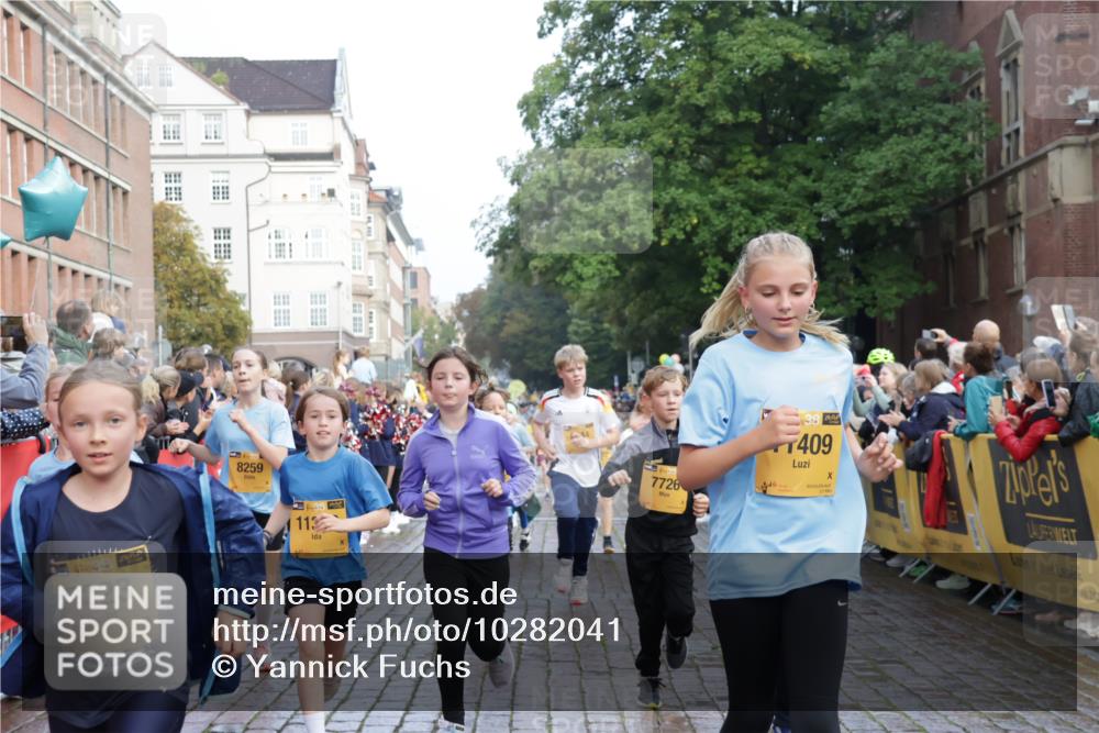 13.09.2026 - Kiel Lauf Yannick Fuchs http://msf.ph/oto/10282041 13.09.2026 08:55:59 Ziel 74, 76, 234, 547, 645, 808, 1249, 1581, 2711, 3358, 3409, 3454, 4755, 5259, 5289, 5297, 5547, 5781, 7816, 8527, 8619, 8960, 9792, 9930, 9935, 11376, 12138, 12557, 277, 329, 645, 1106, 1150, 1160, 1310, 1712, 1952, 2344, 2453, 2642, 2998, 3253, 4122, 4545, 4682, 4760, 4761, 4966, 5876, 5932, 6290, 7207, 7601, 7748, 7852, 7907, 7929, 9033, 9302, 9344, 10227, 10271, 10818, 11439, 11657, 12219, 12712, 669, 5823, 114, 7207, 7601, 7907, 12219 meine-sportfotos.de
