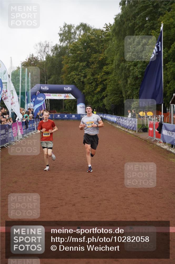 13.09.2026 - Airport Race Dennis Weichert http://msf.ph/oto/10282058 13.09.2026 10:18:45 Ziel 5409, 5411 meine-sportfotos.de
