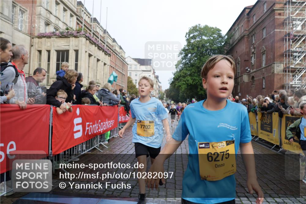 13.09.2026 - Kiel Lauf Yannick Fuchs http://msf.ph/oto/10282097 13.09.2026 08:56:03 Ziel 74, 76, 234, 547, 808, 1126, 1444, 1581, 2143, 2197, 2711, 3358, 3409, 3454, 4755, 5012, 5259, 5289, 5547, 5781, 6232, 6738, 7155, 7816, 8527, 8619, 9792, 9930, 9935, 11376, 11995, 12138, 12557, 277, 329, 645, 1150, 1160, 1249, 1310, 1712, 1952, 2344, 2453, 2642, 2998, 3253, 4122, 4545, 4682, 4755, 5289, 5297, 5876, 5932, 6290, 7748, 7852, 7929, 9033, 9302, 10227, 10271, 10818, 11439, 11657, 12712, 669, 3750, 4023, 5545, 5823, 329, 7207, 7601, 7907, 12219 meine-sportfotos.de