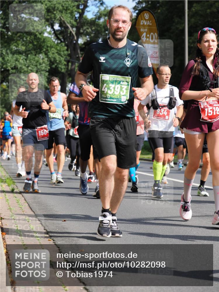 13.09.2026 - 21. swb-Marathon Bremen TobiasT http://msf.ph/oto/10282098 13.09.2026 11:59:48 Laufen 150, 4393, 21, 26, 4, 00, 834, 1518 meine-sportfotos.de