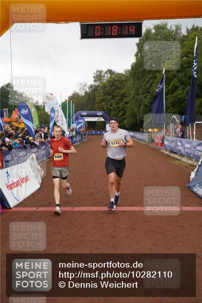 13.09.2026 - Airport Race Dennis Weichert http://msf.ph/oto/10282110 13.09.2026 10:18:47 Ziel 5409, 5411 meine-sportfotos.de