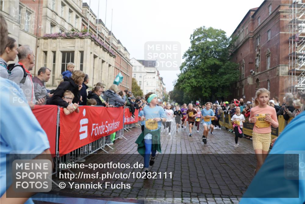 13.09.2026 - Kiel Lauf Yannick Fuchs http://msf.ph/oto/10282111 13.09.2026 08:56:04 Ziel 74, 76, 234, 547, 808, 1126, 1444, 1581, 2143, 2197, 2711, 3179, 3358, 3409, 3454, 5012, 5259, 5547, 5781, 6232, 6738, 7155, 7489, 7816, 8527, 8619, 9792, 9930, 9935, 11376, 11995, 12138, 12557, 277, 645, 1150, 1160, 1249, 1310, 1712, 1952, 2344, 2453, 2642, 2998, 3253, 3358, 4122, 4545, 4682, 4755, 5289, 5297, 5547, 5876, 5932, 6290, 7748, 7852, 7929, 9033, 9302, 10227, 10271, 10818, 11439, 11657, 12712, 669, 3750, 4023, 5545, 5823, 329, 7207, 7601, 7907, 12219 meine-sportfotos.de