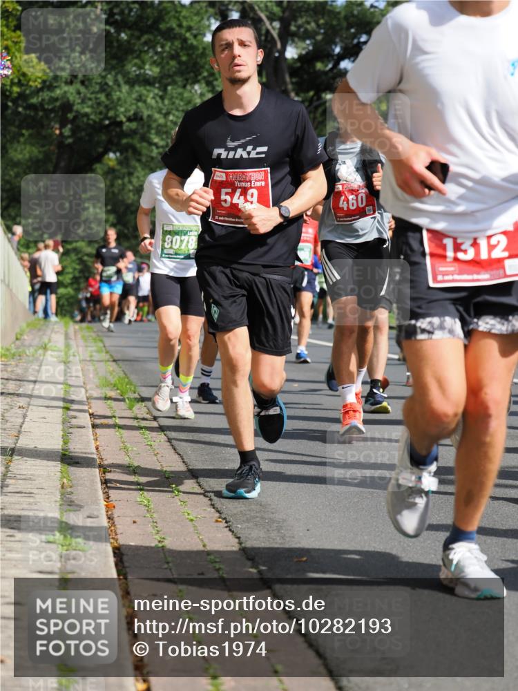 13.09.2026 - 21. swb-Marathon Bremen TobiasT http://msf.ph/oto/10282193 13.09.2026 12:00:08 Laufen 8078, 549, 21, 460, 1312 meine-sportfotos.de