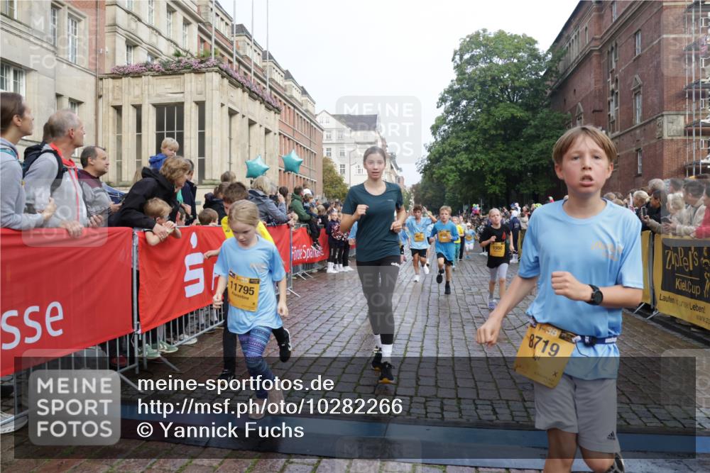 13.09.2026 - Kiel Lauf Yannick Fuchs http://msf.ph/oto/10282266 13.09.2026 08:56:12 Ziel 74, 76, 234, 669, 808, 1126, 1346, 1444, 1581, 2143, 2197, 2497, 2640, 2685, 3179, 3350, 3454, 4165, 5012, 5259, 5687, 5759, 6003, 6212, 6232, 6591, 6738, 7155, 7390, 7489, 7726, 8056, 8527, 8917, 9374, 10803, 11310, 11409, 11995, 12138, 12242, 234, 277, 547, 645, 1150, 1160, 1249, 1310, 1581, 1712, 2453, 2711, 2998, 3253, 3358, 3409, 3454, 4545, 4682, 4755, 5259, 5289, 5297, 5547, 5781, 5876, 6290, 7748, 9033, 9302, 10227, 10271, 10818, 11439, 12712, 3750, 4023, 5545, 5823 meine-sportfotos.de