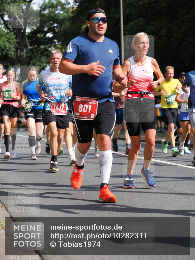 13.09.2026 - 21. swb-Marathon Bremen TobiasT http://msf.ph/oto/10282311 13.09.2026 12:00:58 Laufen 1417, 601, 2 meine-sportfotos.de