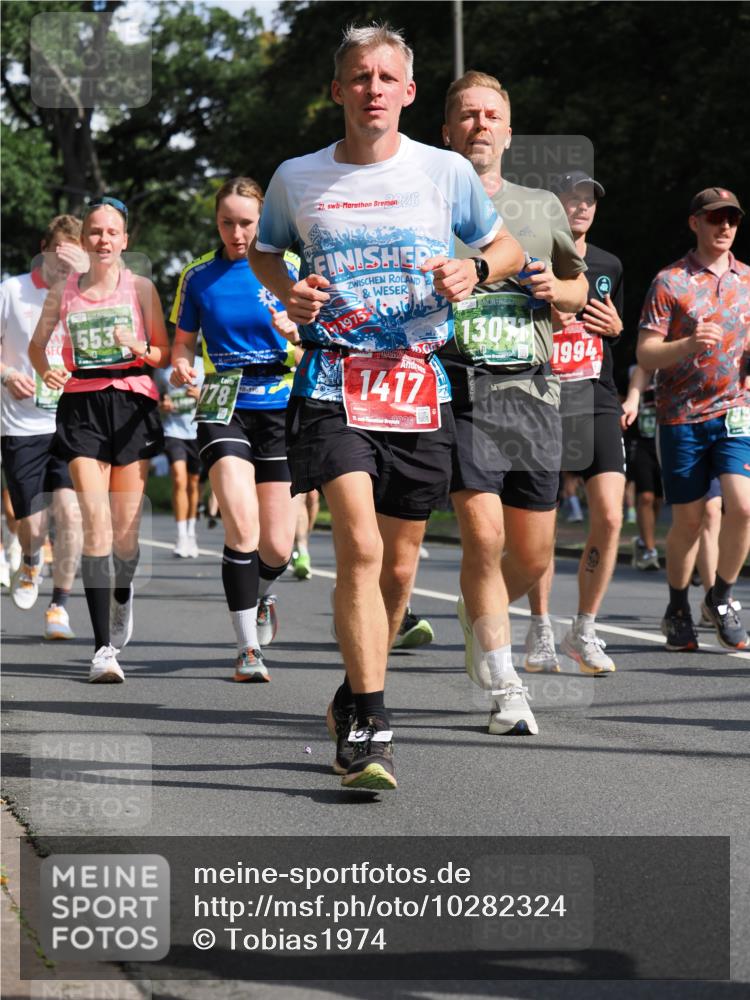 13.09.2026 - 21. swb-Marathon Bremen TobiasT http://msf.ph/oto/10282324 13.09.2026 12:01:00 Laufen 553, 21, 178, 110, 1975, 1417, 26, 1301, 1994 meine-sportfotos.de