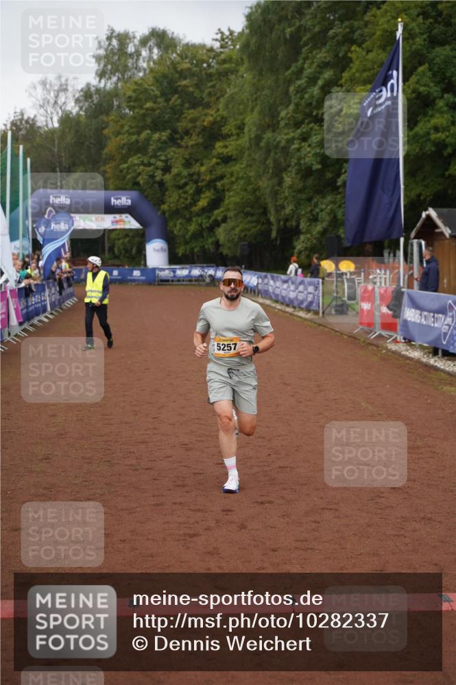 13.09.2026 - Airport Race Dennis Weichert http://msf.ph/oto/10282337 13.09.2026 10:19:37 Ziel 5257, 5451 meine-sportfotos.de