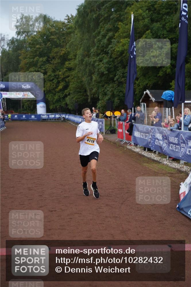 13.09.2026 - Airport Race Dennis Weichert http://msf.ph/oto/10282432 13.09.2026 10:20:44 Ziel 4119 meine-sportfotos.de