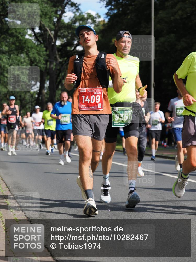 13.09.2026 - 21. swb-Marathon Bremen TobiasT http://msf.ph/oto/10282467 13.09.2026 12:01:39 Laufen 1409, 21, 9351, 21 meine-sportfotos.de