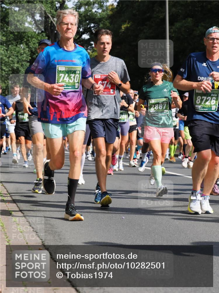 13.09.2026 - 21. swb-Marathon Bremen TobiasT http://msf.ph/oto/10282501 13.09.2026 12:02:04 Laufen 894, 68, 2024, 7430, 74, 2867, 8726, 5029 meine-sportfotos.de
