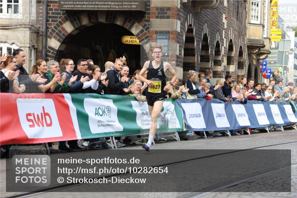 13.09.2026 - 21. swb-Marathon Bremen Strokosch-Dieckow http://msf.ph/oto/10282654 13.09.2026 10:27:15 Ziel 13502, 13627 meine-sportfotos.de