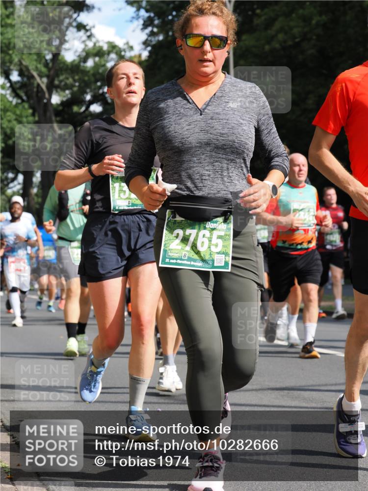 13.09.2026 - 21. swb-Marathon Bremen TobiasT http://msf.ph/oto/10282666 13.09.2026 12:02:32 Laufen 0077, 2765, 21, 026 meine-sportfotos.de