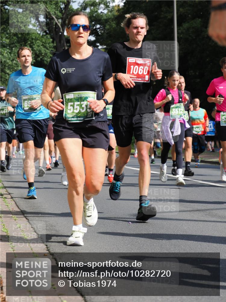 13.09.2026 - 21. swb-Marathon Bremen TobiasT http://msf.ph/oto/10282720 13.09.2026 12:02:42 Laufen 69, 5535, 2, 1060, 26, 3512, 4062 meine-sportfotos.de