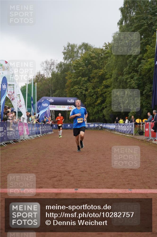 13.09.2026 - Airport Race Dennis Weichert http://msf.ph/oto/10282757 13.09.2026 10:21:15 Ziel 655, 4068, 4188 meine-sportfotos.de
