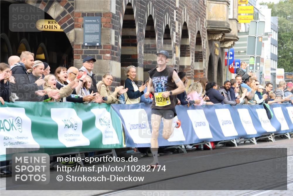 13.09.2026 - 21. swb-Marathon Bremen Strokosch-Dieckow http://msf.ph/oto/10282774 13.09.2026 10:28:30 Ziel 13501, 13515, 13567, 13593 meine-sportfotos.de