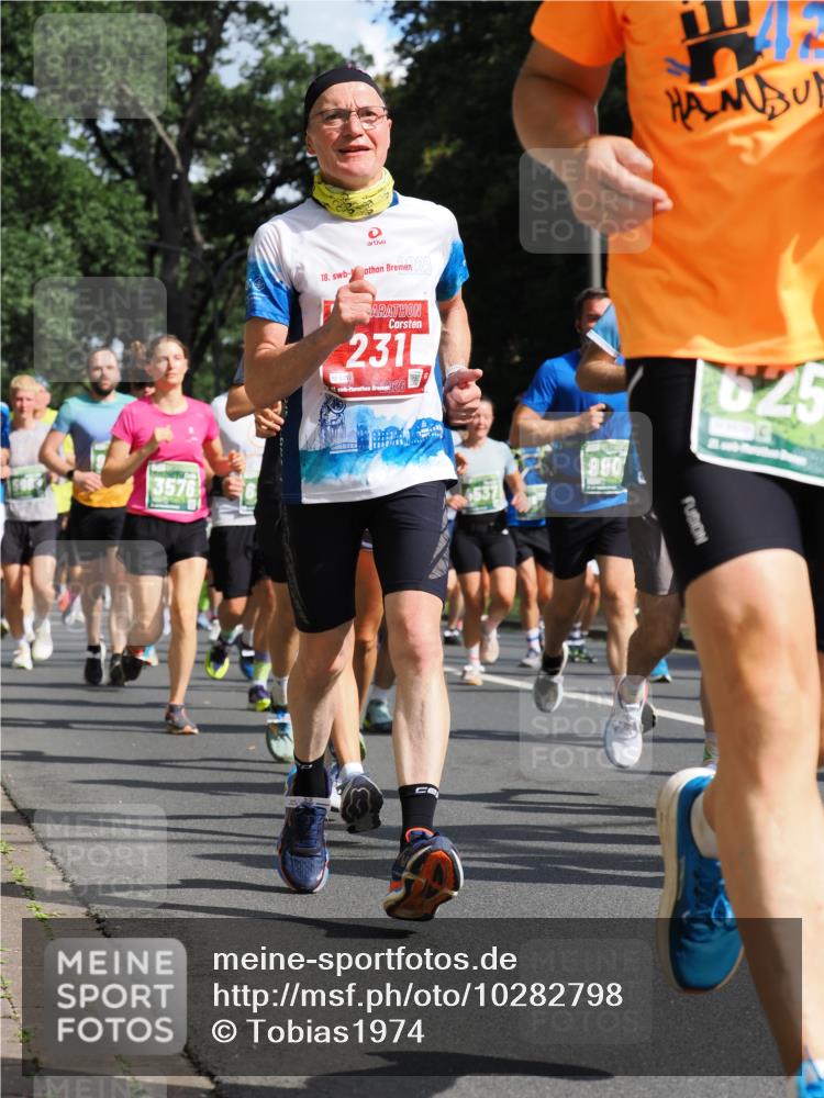 13.09.2026 - 21. swb-Marathon Bremen TobiasT http://msf.ph/oto/10282798 13.09.2026 12:02:53 Laufen 3576, 18, 23, 025, 231, 990, 625 meine-sportfotos.de