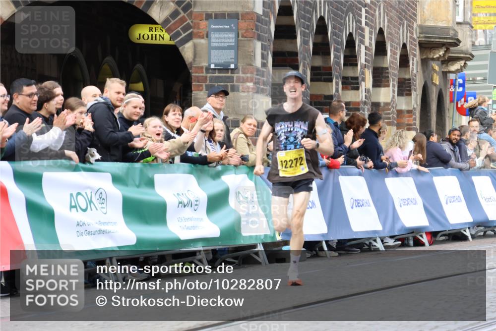 13.09.2026 - 21. swb-Marathon Bremen Strokosch-Dieckow http://msf.ph/oto/10282807 13.09.2026 10:28:30 Ziel 13501, 13515, 13567, 13593 meine-sportfotos.de