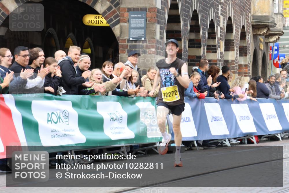 13.09.2026 - 21. swb-Marathon Bremen Strokosch-Dieckow http://msf.ph/oto/10282811 13.09.2026 10:28:30 Ziel 13501, 13515, 13567, 13593 meine-sportfotos.de