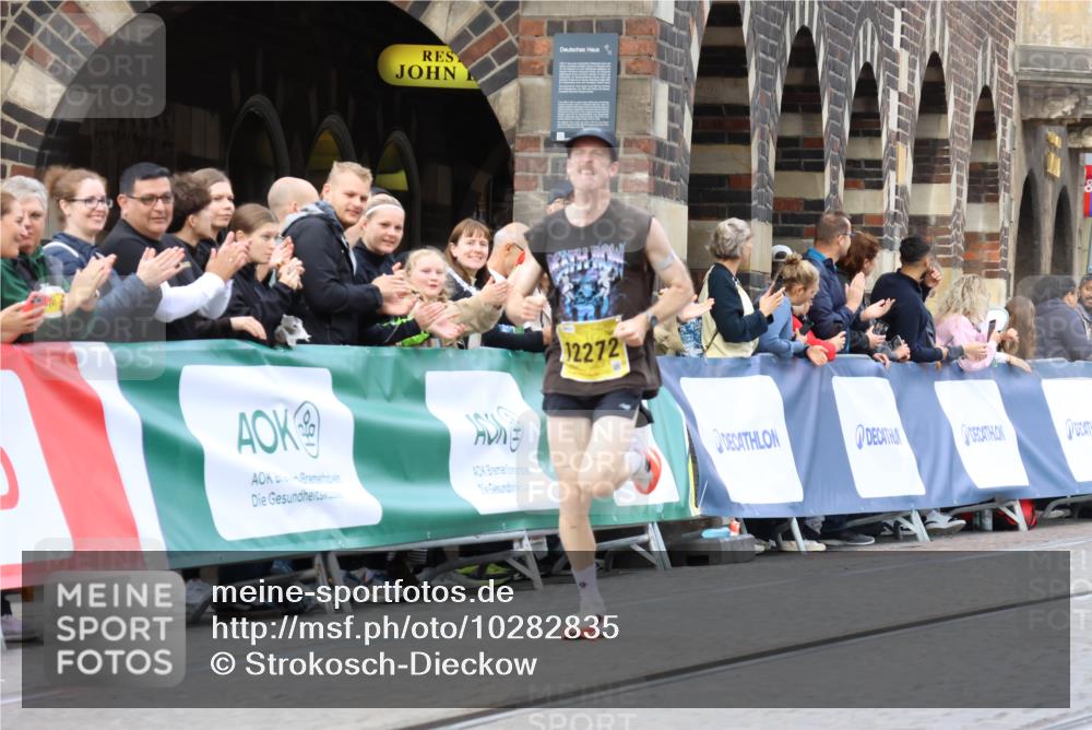 13.09.2026 - 21. swb-Marathon Bremen Strokosch-Dieckow http://msf.ph/oto/10282835 13.09.2026 10:28:31 Ziel 12272, 13501, 13515, 13567, 13593 meine-sportfotos.de