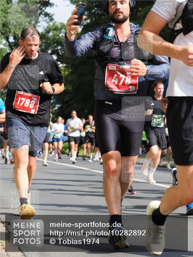 13.09.2026 - 21. swb-Marathon Bremen TobiasT http://msf.ph/oto/10282892 13.09.2026 12:03:14 Laufen 1788, 2026, 478 meine-sportfotos.de