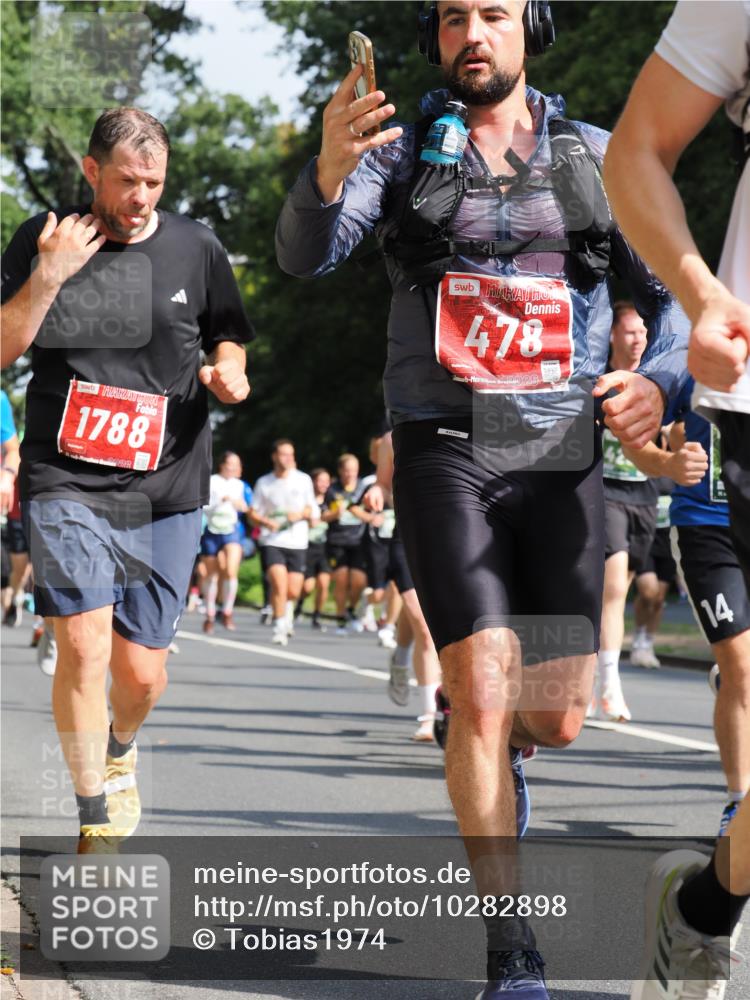 13.09.2026 - 21. swb-Marathon Bremen TobiasT http://msf.ph/oto/10282898 13.09.2026 12:03:14 Laufen 1788, 478, 2026, 14 meine-sportfotos.de