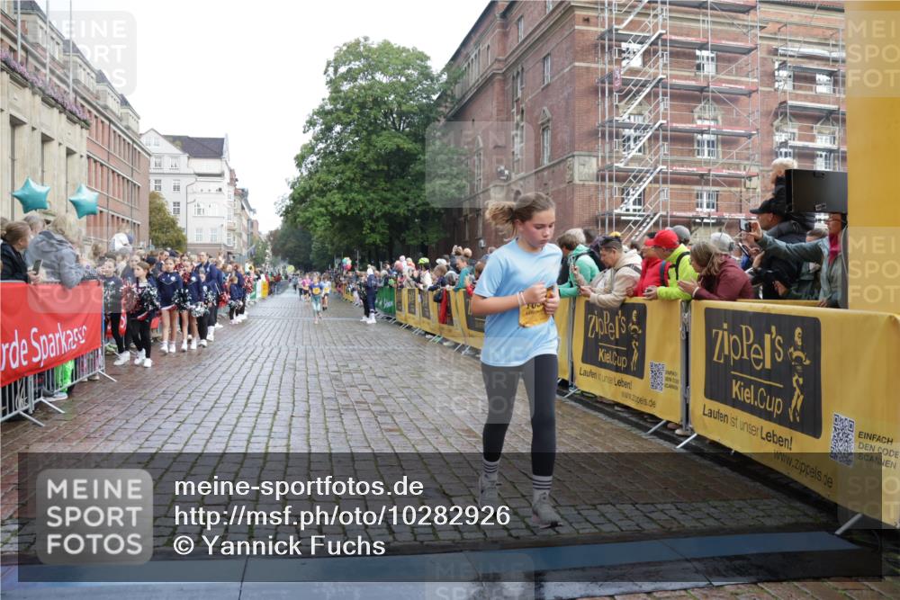 13.09.2026 - Kiel Lauf Yannick Fuchs http://msf.ph/oto/10282926 13.09.2026 08:56:56 Ziel 81, 482, 653, 1222, 2384, 2479, 2543, 3034, 3161, 3305, 4558, 4680, 4901, 4908, 4925, 5223, 5333, 6361, 6807, 6903, 7559, 7752, 7927, 8094, 8424, 9156, 9292, 9307, 9564, 9826, 9940, 10042, 10603, 11423, 11495, 11986, 12062, 12154, 12333, 12350, 12522, 26, 139, 407, 470, 582, 758, 759, 899, 1009, 1137, 1285, 1340, 1544, 1950, 2173, 2478, 2719, 3078, 3303, 3520, 3740, 3930, 4127, 4128, 4136, 4188, 4228, 5597, 8270, 9292, 9562, 10213, 11627, 470 meine-sportfotos.de