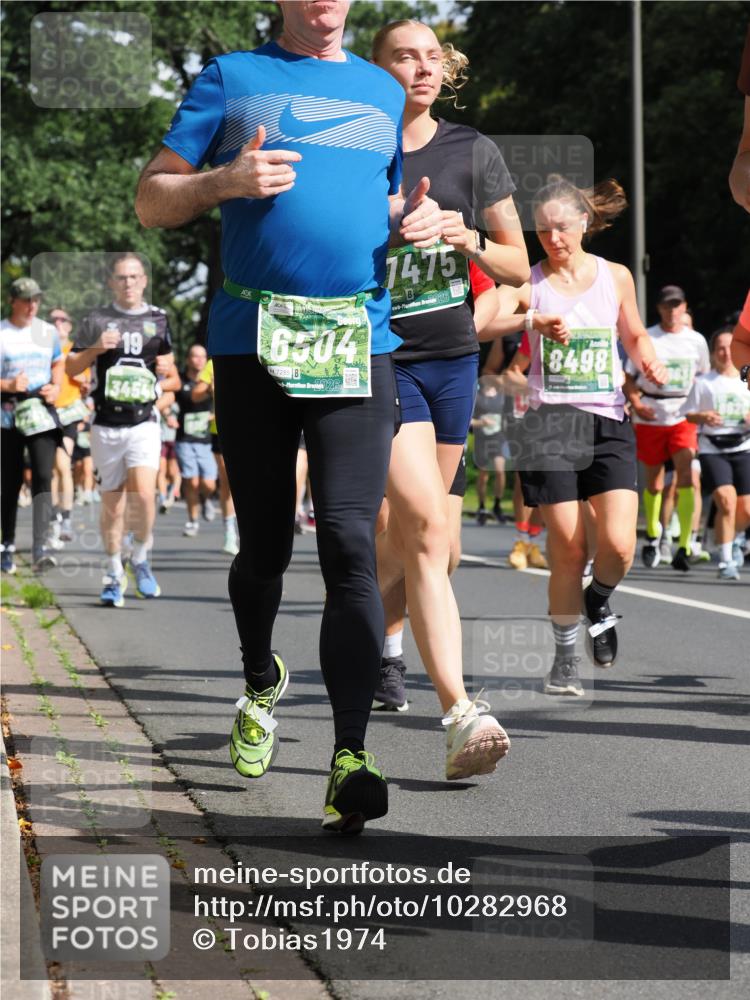 13.09.2026 - 21. swb-Marathon Bremen TobiasT http://msf.ph/oto/10282968 13.09.2026 12:03:24 Laufen 19, 3454, 6504, 7285, 26, 1475, 26, 8498 meine-sportfotos.de