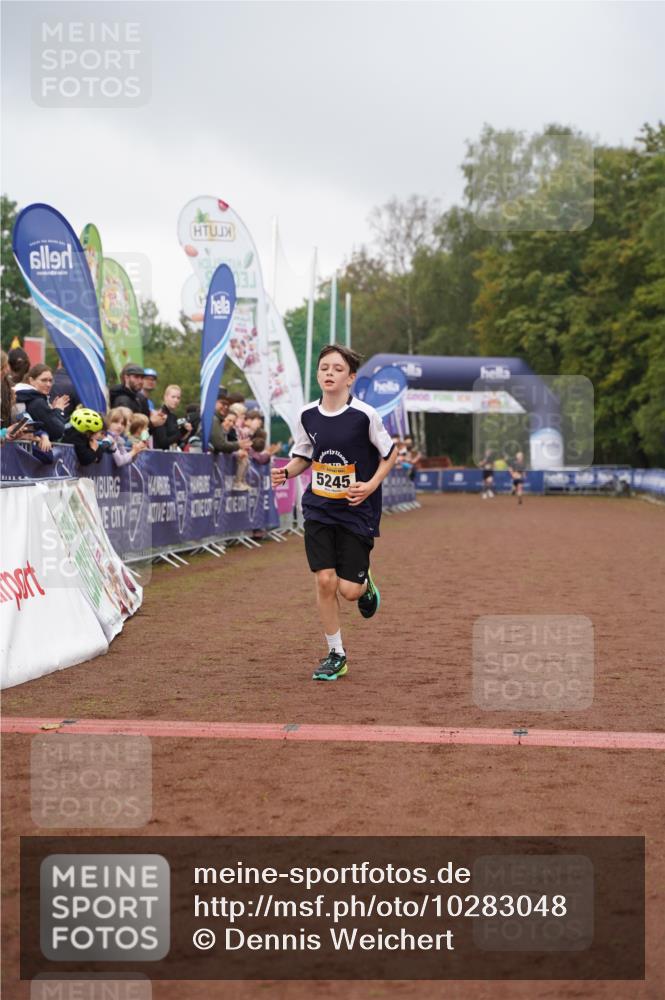 13.09.2026 - Airport Race Dennis Weichert http://msf.ph/oto/10283048 13.09.2026 10:21:48 Ziel 5245, 5300 meine-sportfotos.de
