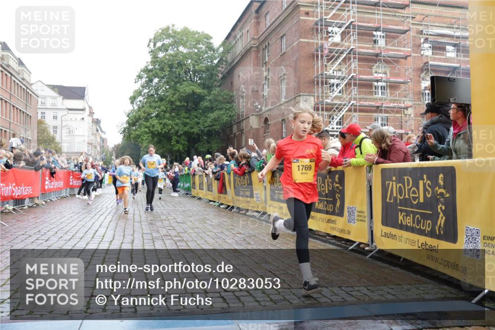 13.09.2026 - Kiel Lauf Yannick Fuchs http://msf.ph/oto/10283053 13.09.2026 08:57:11 Ziel 2384, 3665, 5003, 5340, 5719, 5809, 7752, 8341, 9542, 10321, 11558, 12215, 12455, 12512, 81, 139, 482, 653, 899, 1222, 1285, 1340, 1544, 2384, 2478, 2479, 2543, 3034, 3161, 3303, 3305, 3520, 3740, 4136, 4188, 4228, 4558, 4680, 4901, 4908, 4925, 5223, 5333, 5597, 6361, 6807, 6903, 7559, 7752, 7927, 8094, 8270, 8424, 9156, 9292, 9307, 9562, 9564, 9826, 9940, 10042, 10213, 10603, 11423, 11495, 11627, 11986, 12062, 1546, 1769, 5984, 7715, 1285, 3520, 4188 meine-sportfotos.de